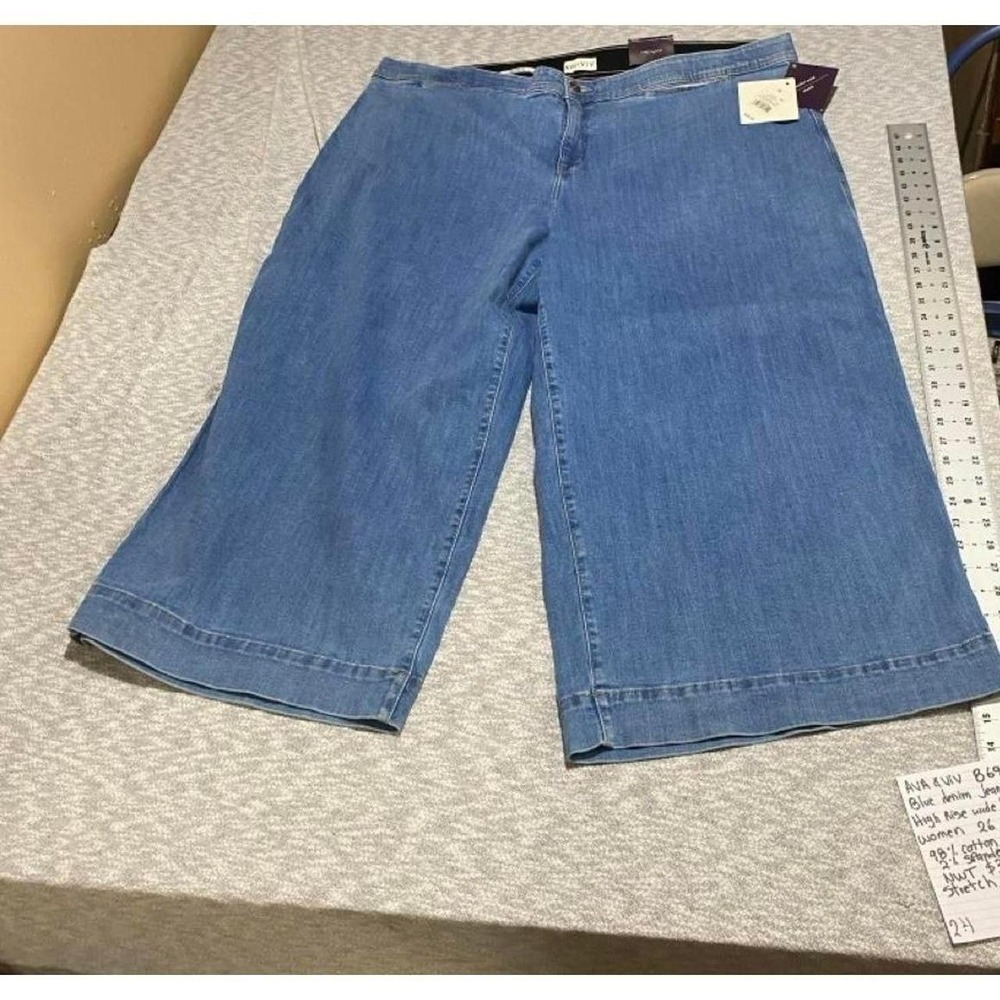 Ava & Viv Blue denim capri high rise wide leg jeans  NWT Women 26. SKU-B692